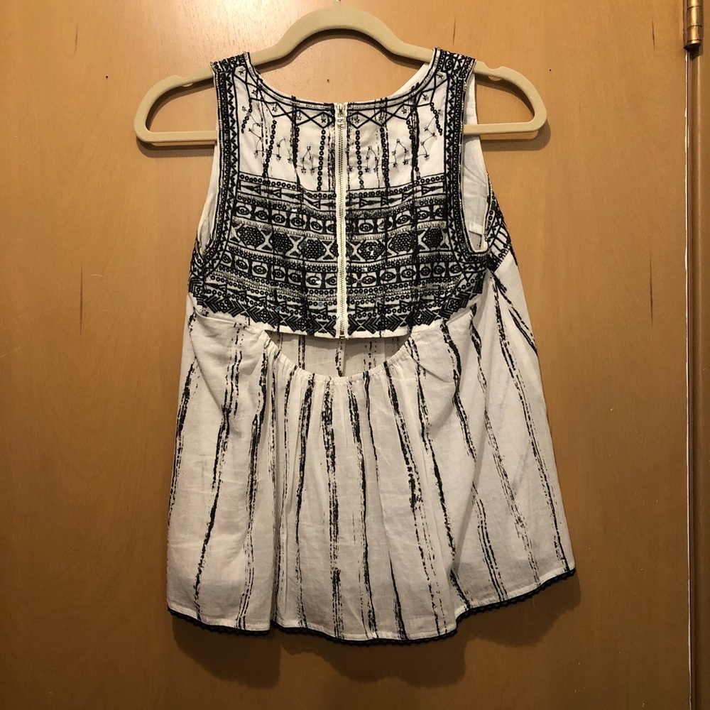 See u soon sleeveless beaded top! Size xs - Picture 2 of 4
